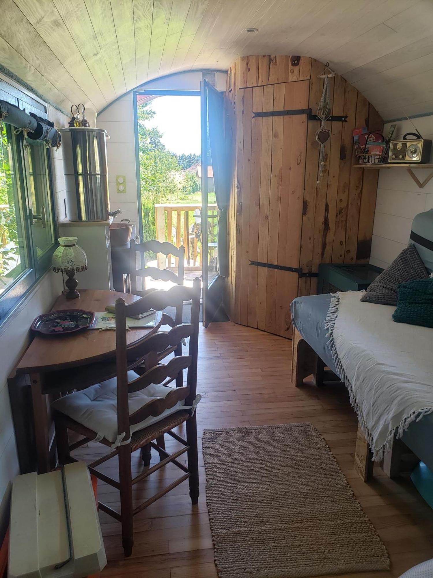 La Roulotte Tiny House Du Mond'Ideal Leval  Eksteriør billede